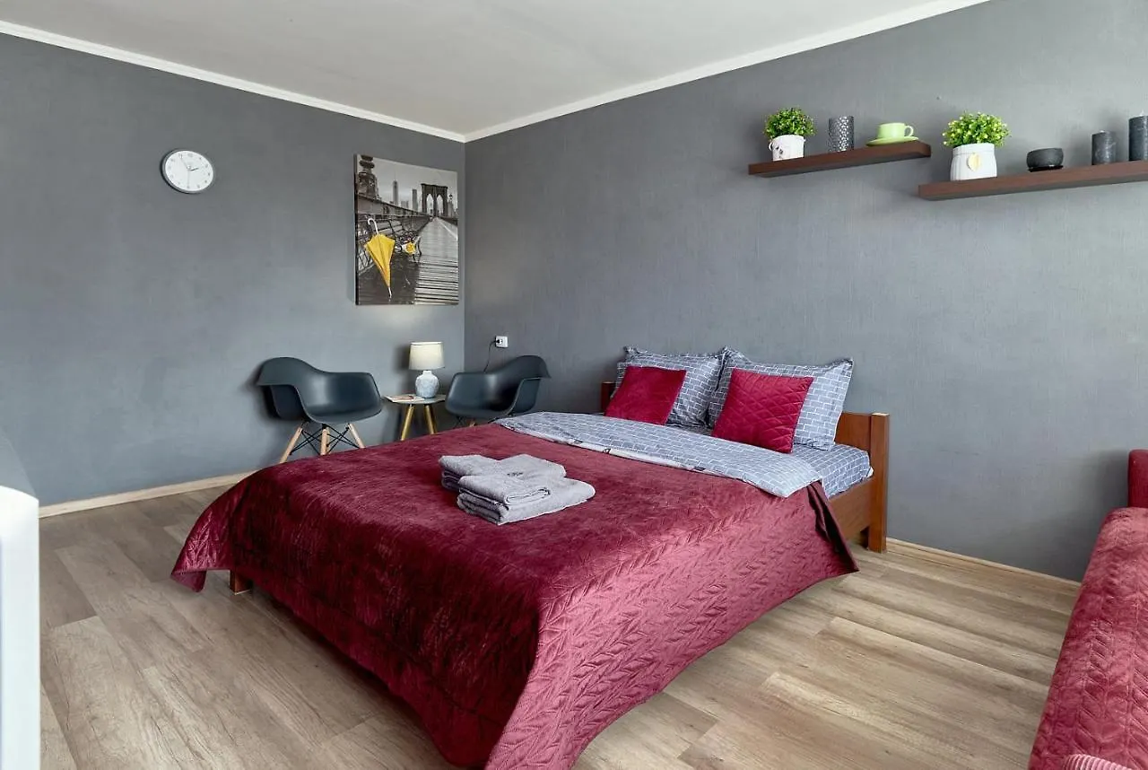 Apartman Две Больших Спальни - Улица Бассейная 11 Метро Дворец Спорта Напротив Тц Гулливер Улица Крещатик 1 Минута Kijev